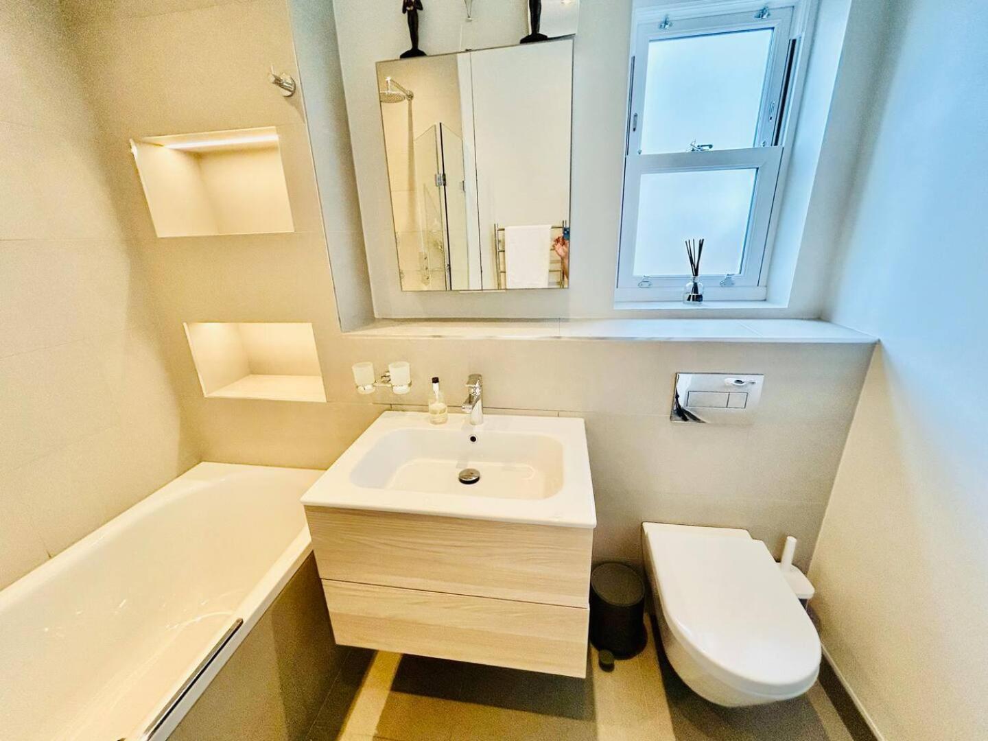Private, Comfy And Quiet For 2 Clapham Hébergement de vacances *