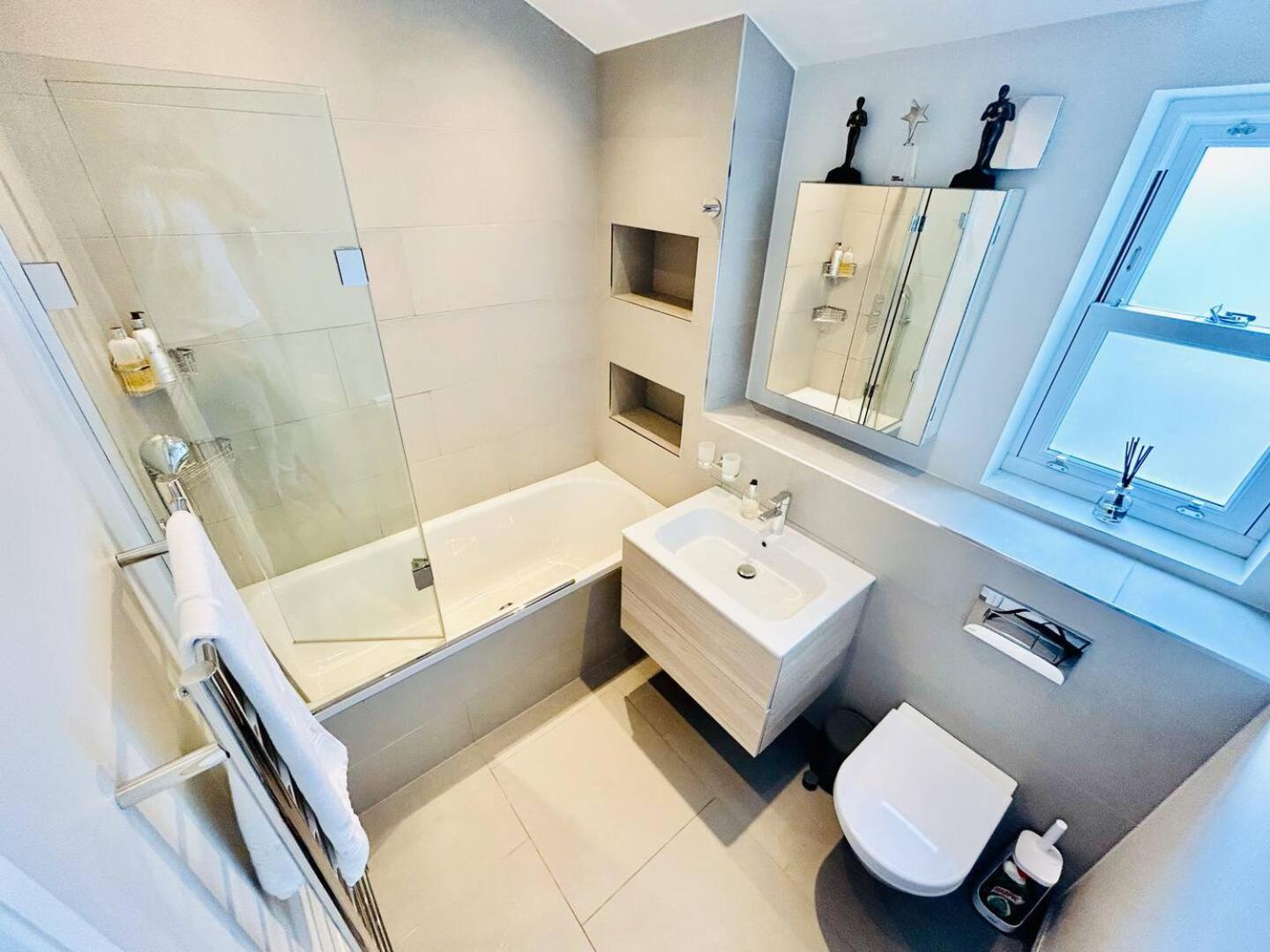 Holiday home Private, Comfy And Quiet For 2 Clapham