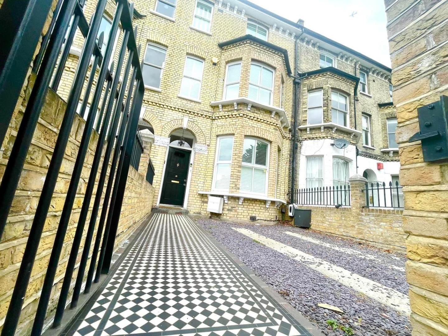 Private, Comfy And Quiet For 2 Clapham Holiday home London
